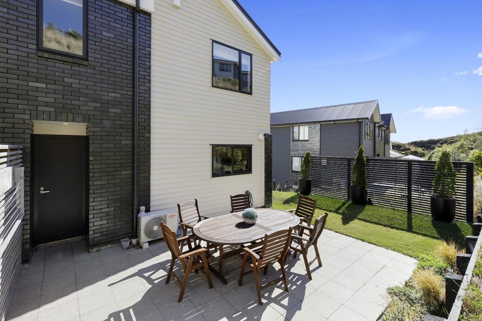 Whitby Townhouse Villa Porirua Exterior foto
